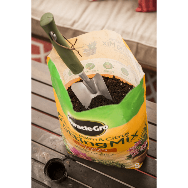 Miracle-Gro Cactus, Palm & Citrus Soil, Great for Succulents, 8 qt.